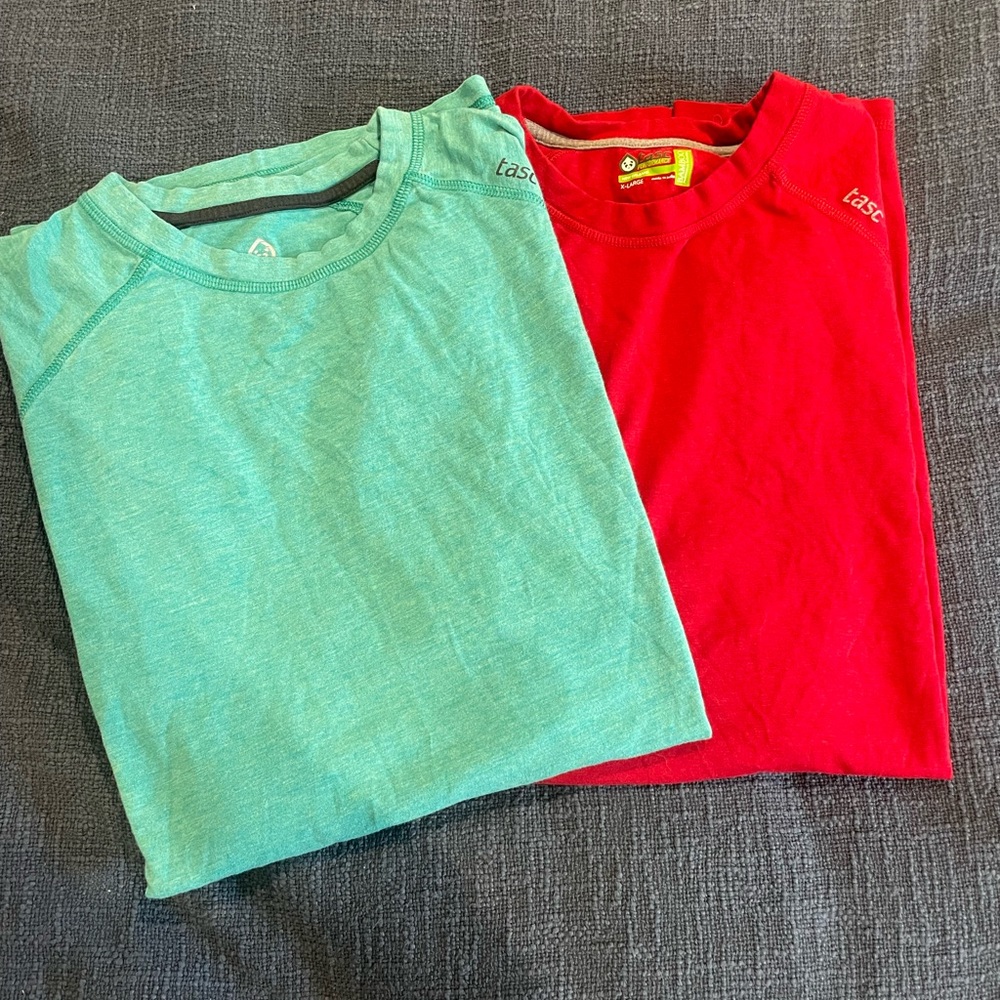 2 TASC men’s athletic shirts (XL)